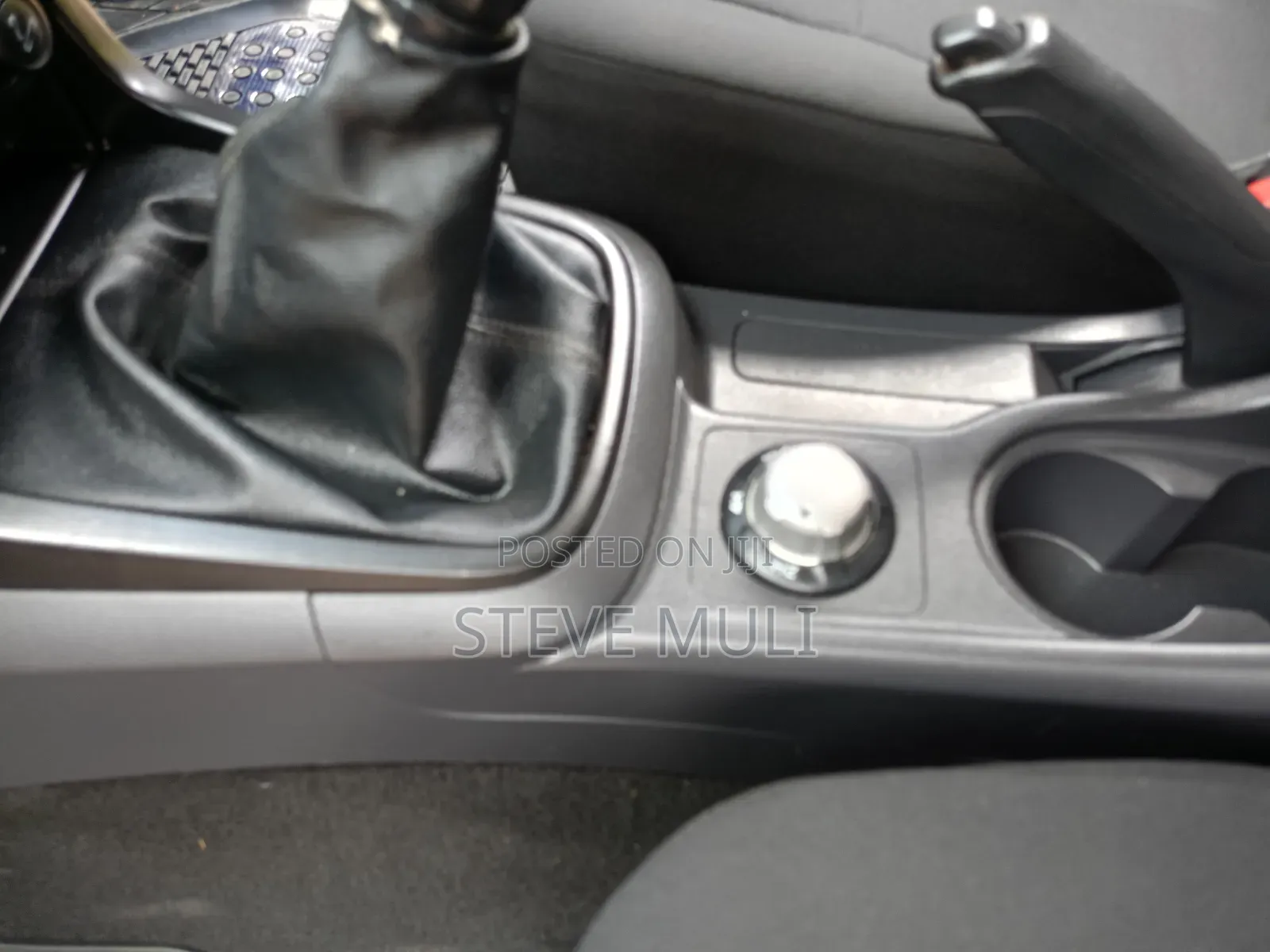 Isuzu D-MAX 2018 Gray