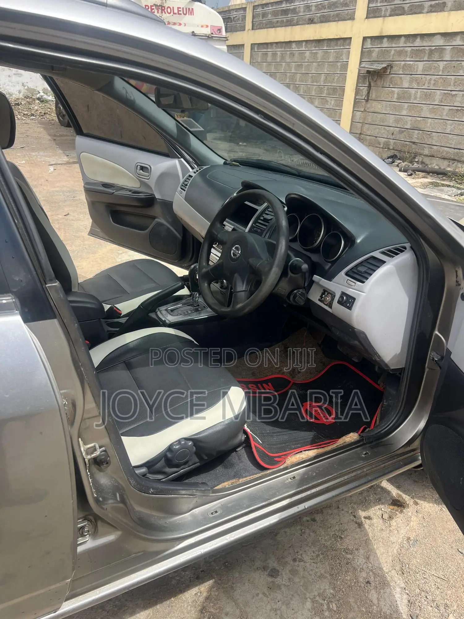 Nissan Wingroad 2006 Gray