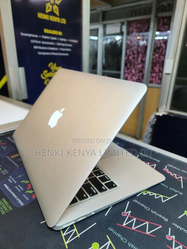 Laptop Apple MacBook Air 2017 8GB Intel Core i5 SSD 128GB - thumbnail 3