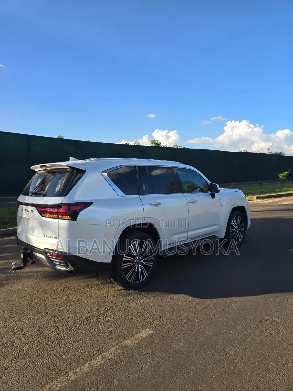 Lexus LX 500d 2022 White