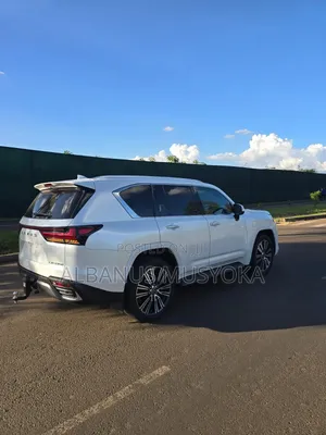 Lexus LX 500d 2022 White