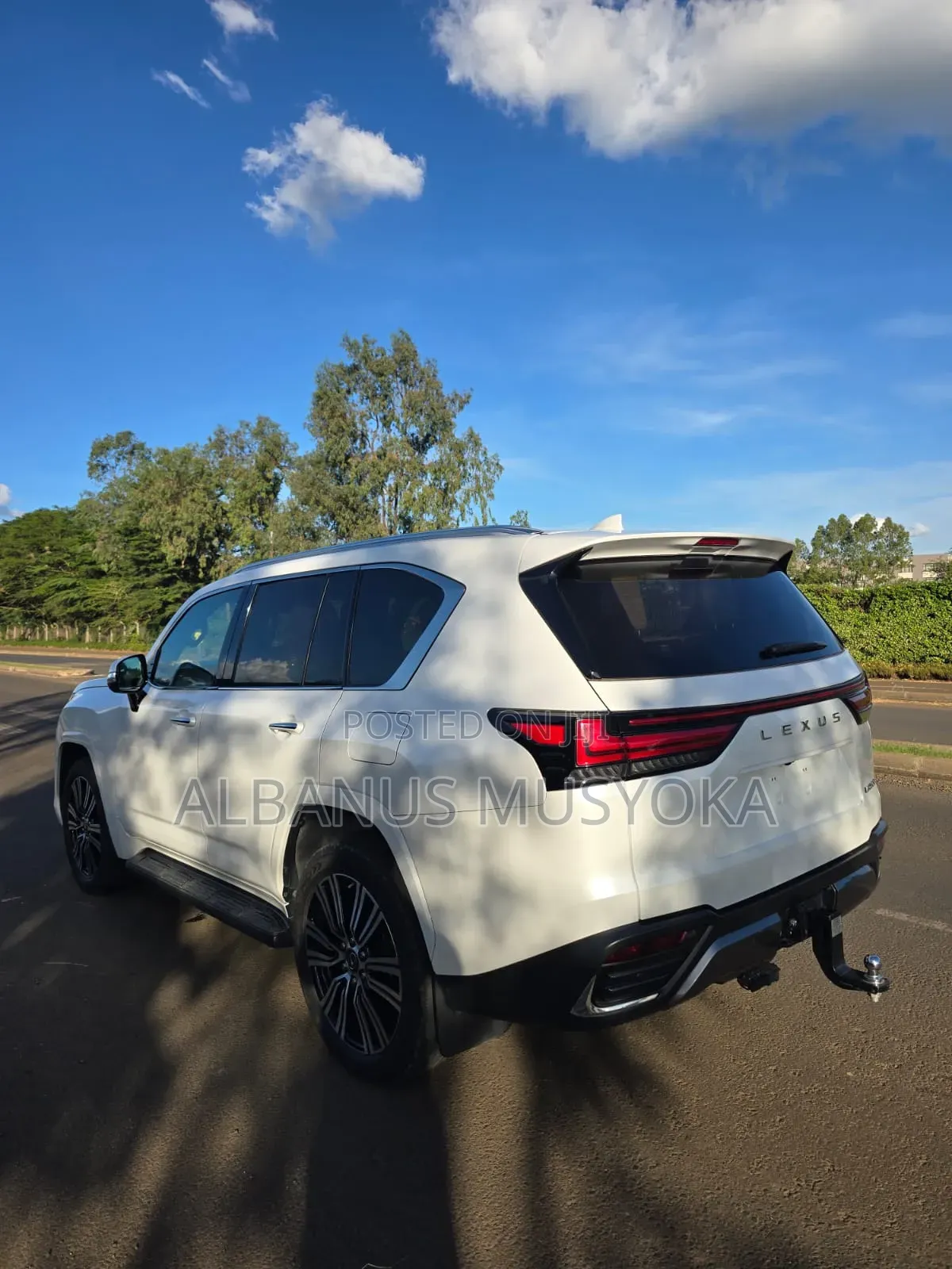 Lexus LX 500d 2022 White