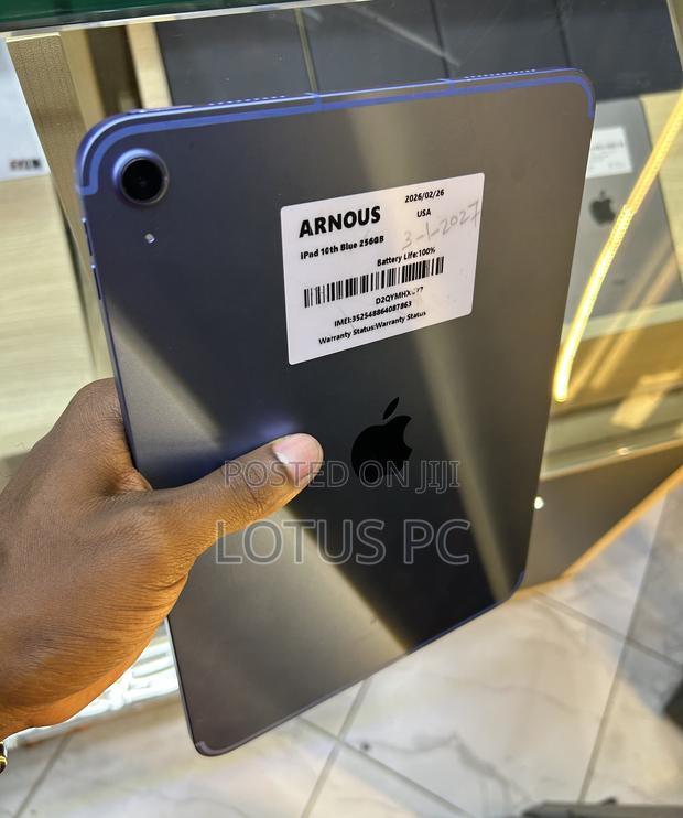 Apple iPad (2022) 256 GB Blue - main view