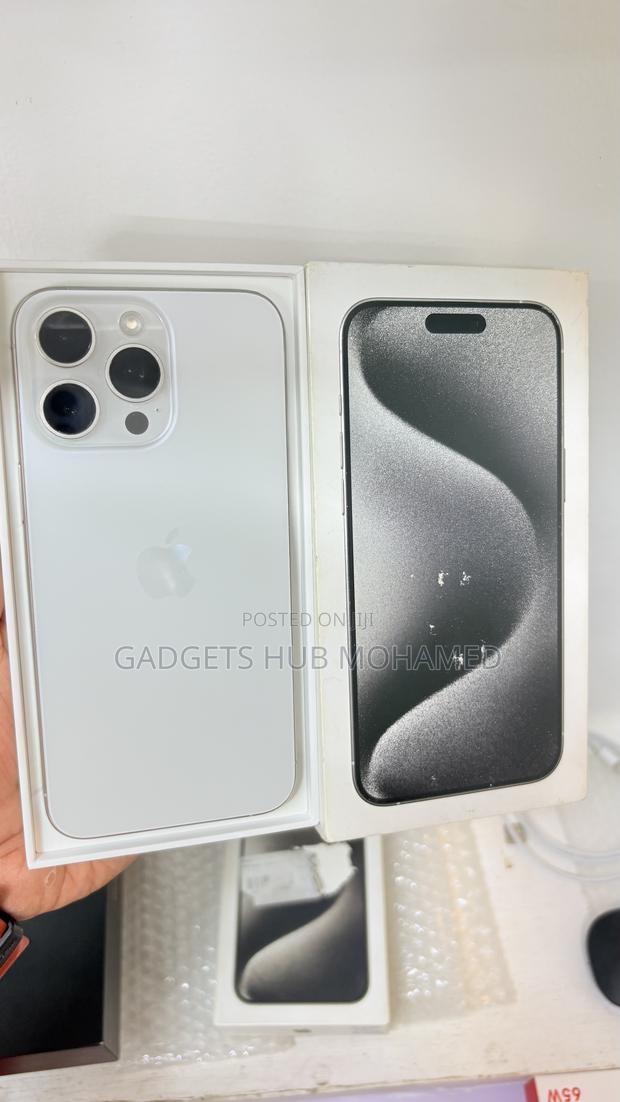 Apple iPhone 15 Pro Max 256 GB White