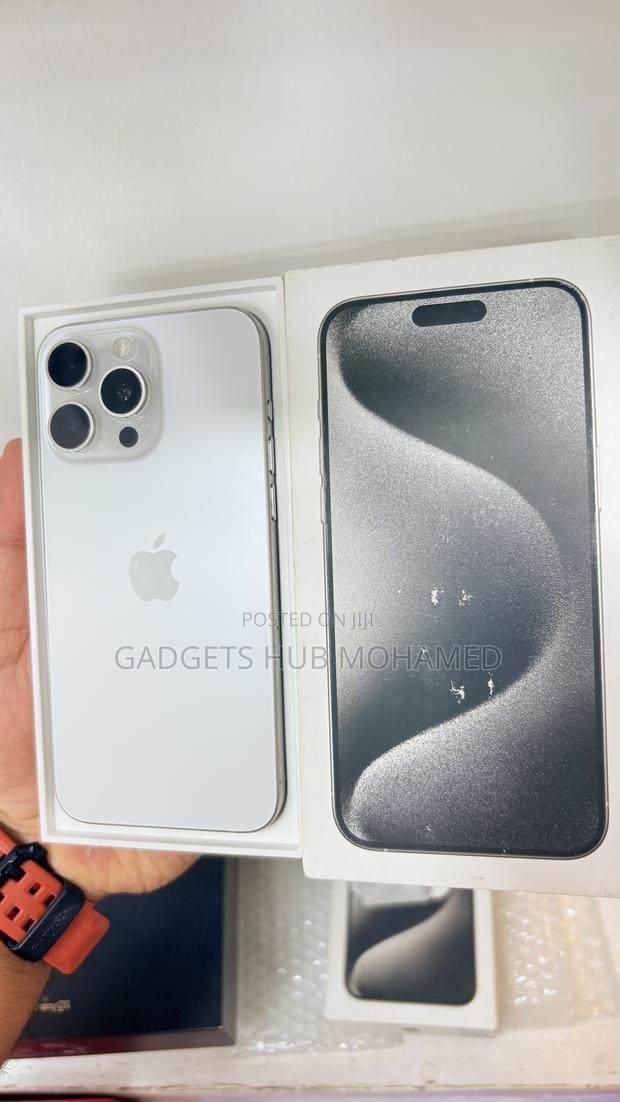 Apple iPhone 15 Pro Max 256 GB White - thumbnail 5
