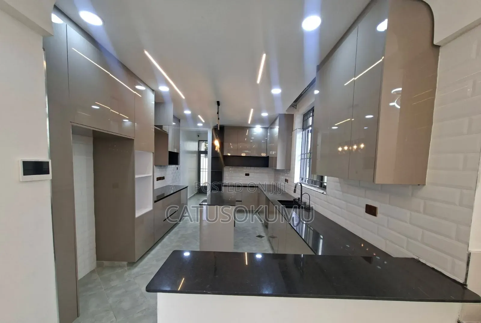 5bdrm Maisonette in Syokimau, Gateway Mall Area for sale