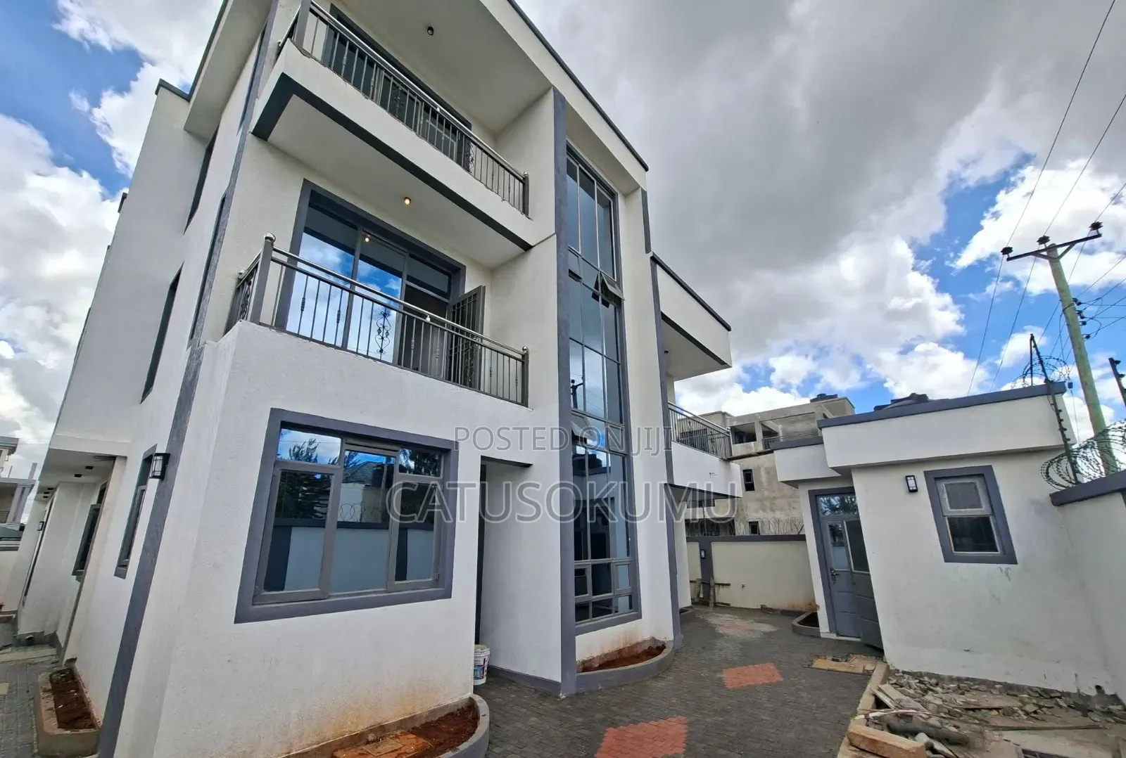 5bdrm Maisonette in Syokimau, Gateway Mall Area for sale