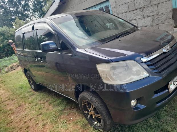 Toyota Voxy 2009 Black - thumbnail 3