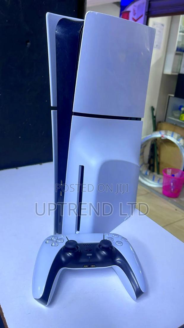  Clean Sony Ps5 Slim Disc Us Model - 1 Controller - Ready to Play! - main view