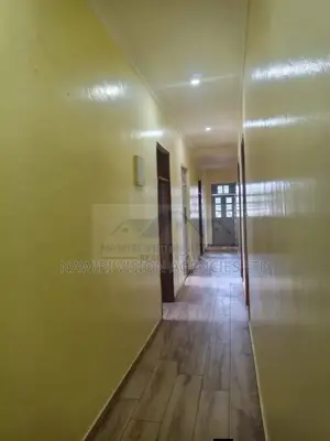 5bdrm Mansion in Ngoigwa, Ngoingwa Estate for rent