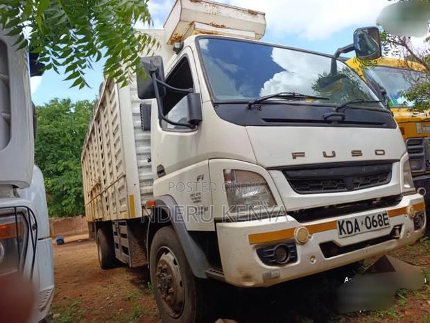 Mitsubishi Fuso F1v1 2019 White