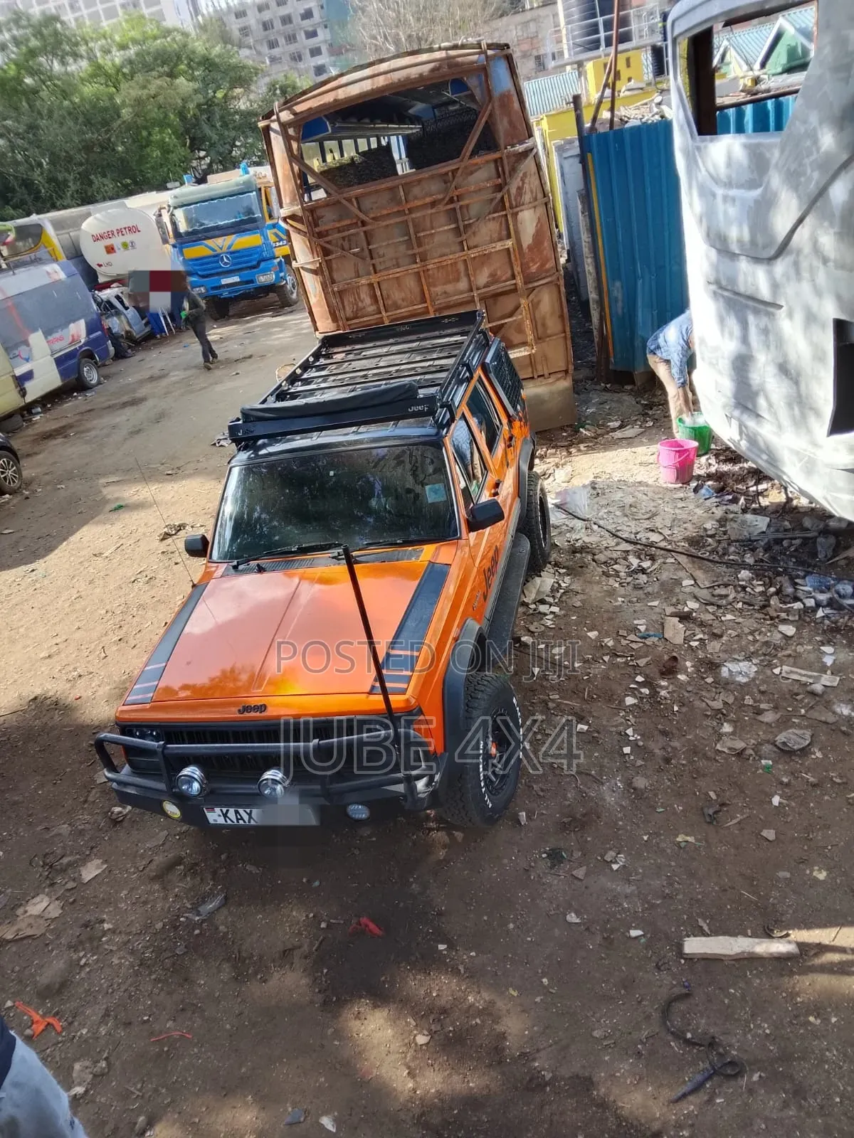 Modern Roof Rack Basket Type Jeep