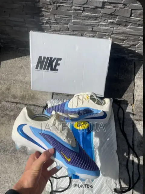 Nike Vapor 16 Football Boots