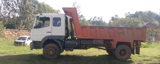 Mitsubishi Fuso Tipper 2018 White - thumbnail 2