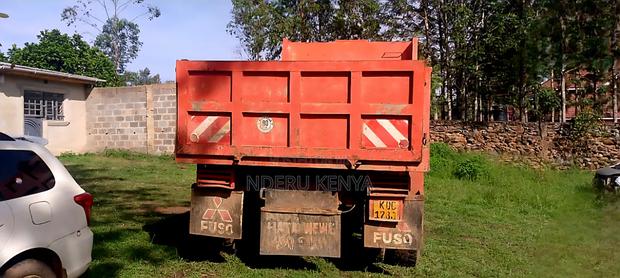 Mitsubishi Fuso Tipper 2018 White - thumbnail 3