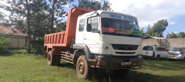 Mitsubishi Fuso Tipper 2018 White - thumbnail 6