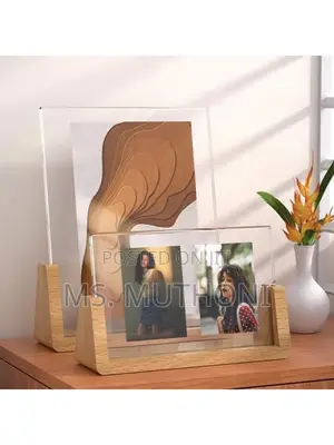 1 Pc Acrylic Photo Frame With Wooden Base