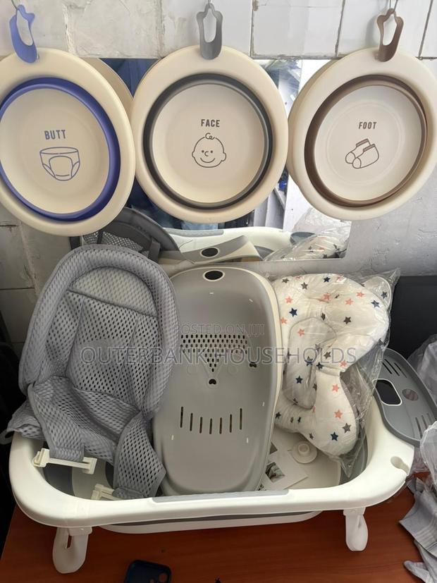 7 In 1 Foldable Baby Bathtub Set With Inbuilt Thermometer