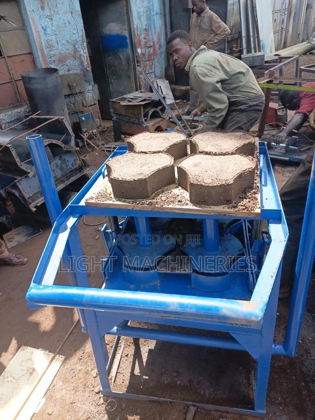 Cubro Mould Machine