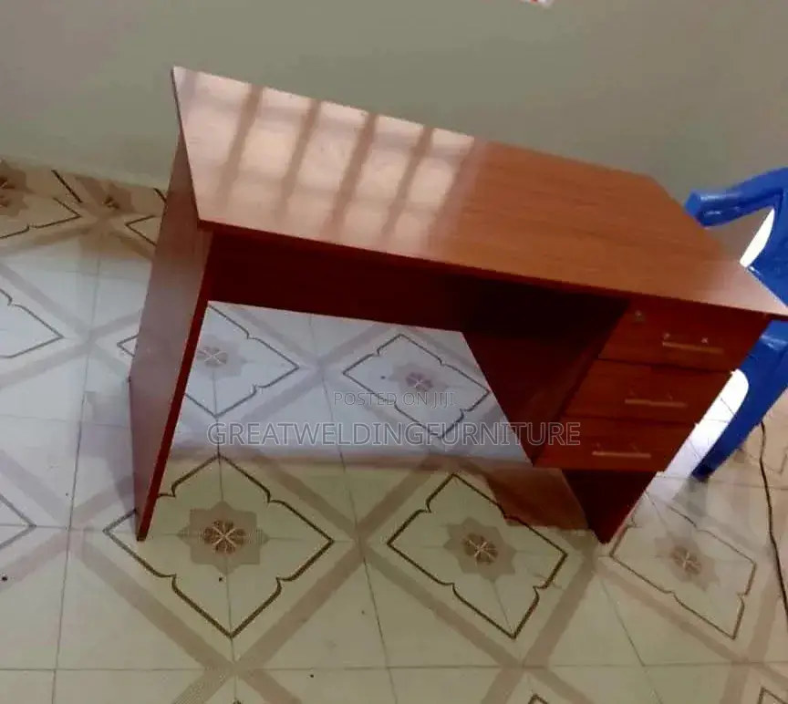 Quality 0.9m Wooden Office Study Desk With a Locking Drawer H9j