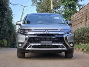 Mitsubishi Outlander 2020 Silver