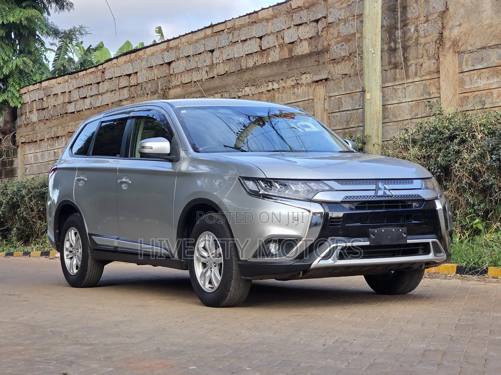 Mitsubishi Outlander 2020 Silver