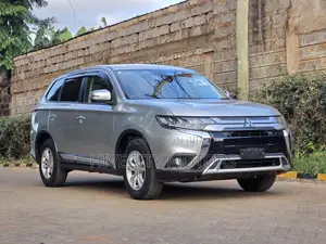 Mitsubishi Outlander 2020 Silver