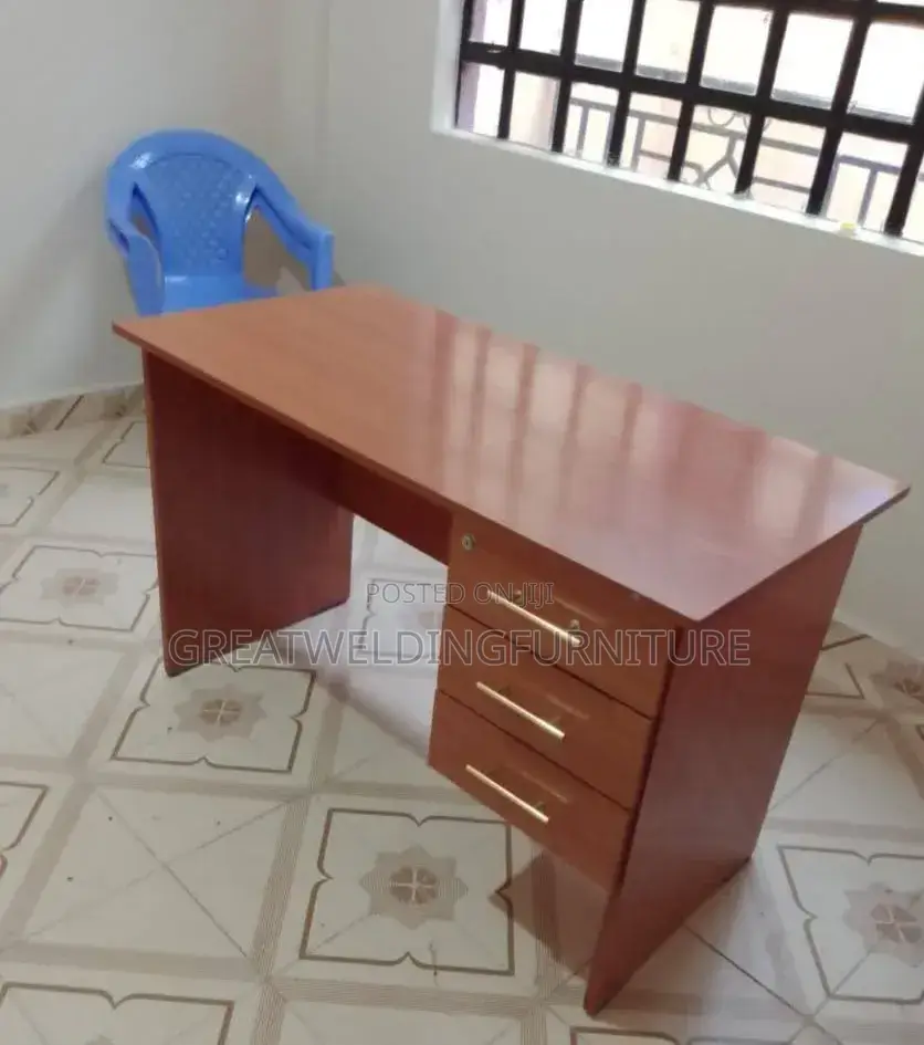 Generic 0.9m Wooden Office Study Desk With Lockable Drawers J9