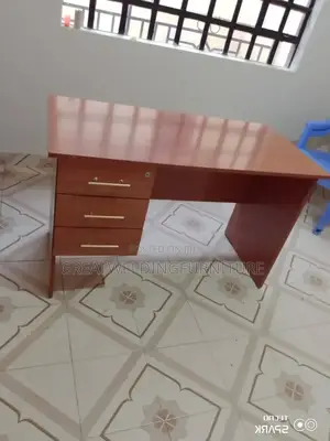 1m Wooden Office Study Deskwith a Locking Drawer.
