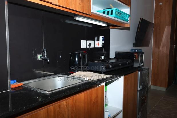 Studio Airbnb Available in Nairobi Rosyambu Tsavo - thumbnail 3
