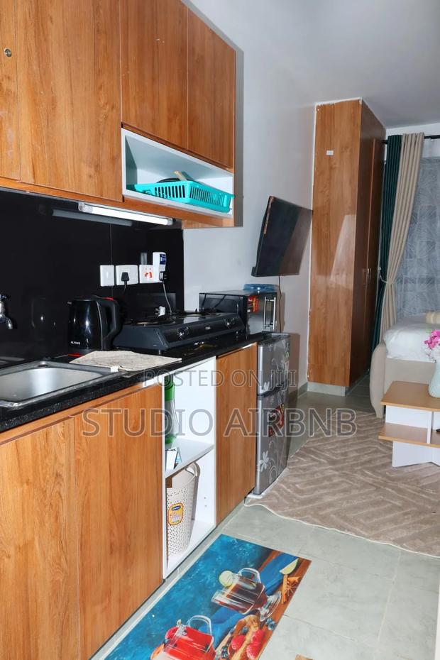 Studio Airbnb Available in Nairobi Rosyambu Tsavo - thumbnail 4