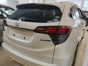 Honda Vezel 2019 White