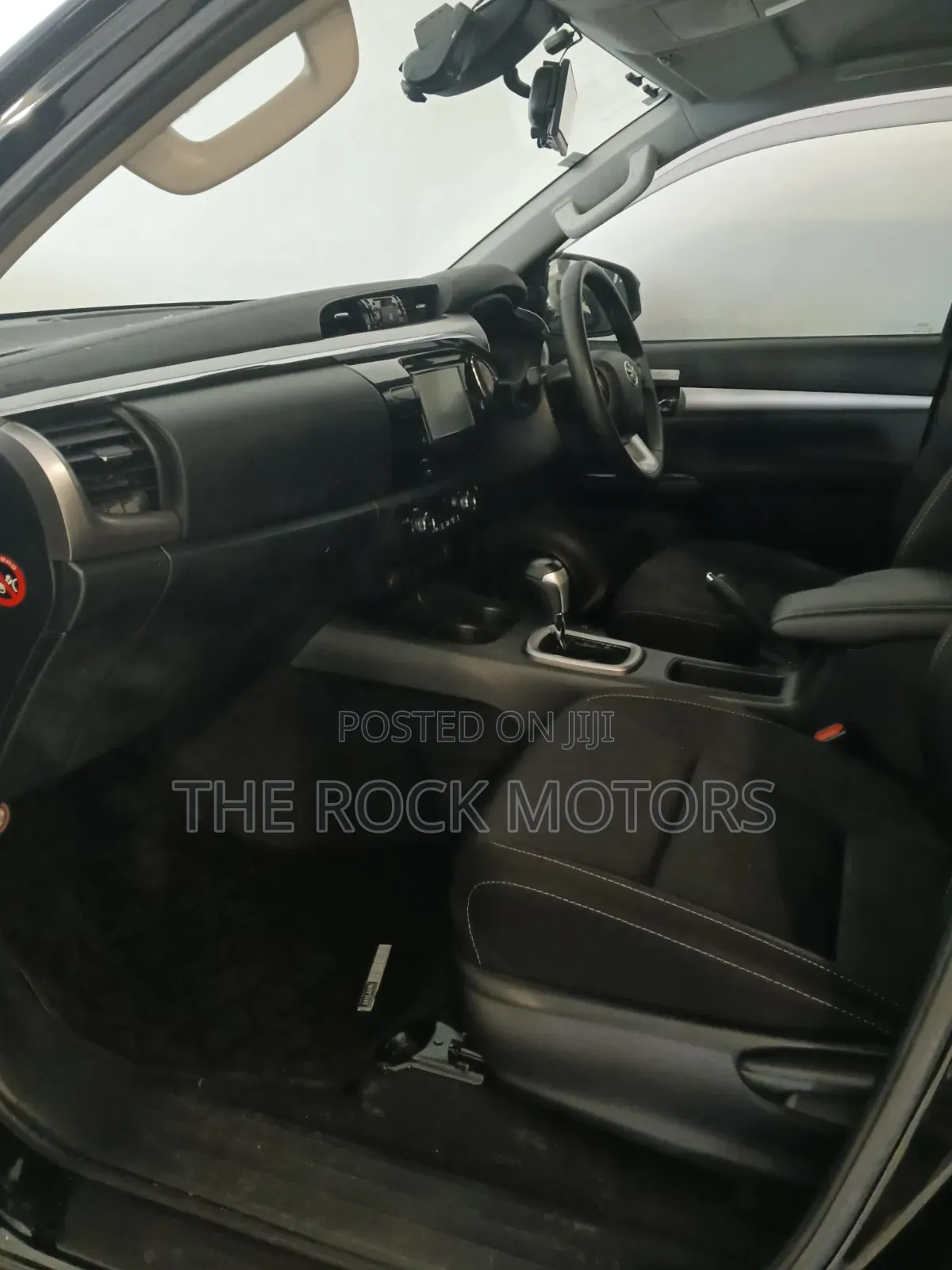 Toyota Hilux 2019 Black