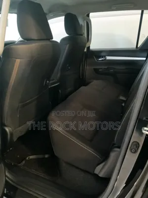 Toyota Hilux 2019 Black