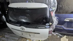 Toyota Wish Boot