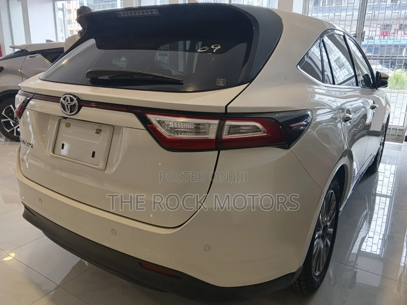 Toyota Harrier 2.0 Turbo 4WD 2019 White