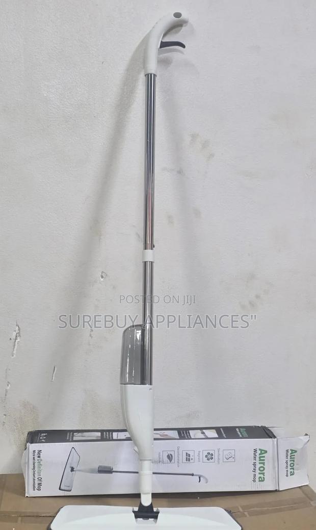 Flat Floor Spray Mop Cleaner With Washable Microfiber Pad