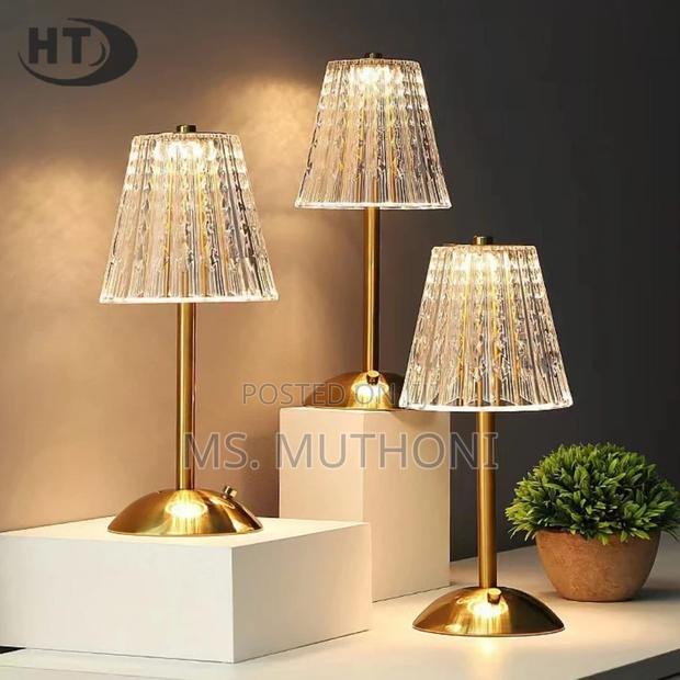 Minimalist Cordless Rechargeable Bedside Touch Lamp