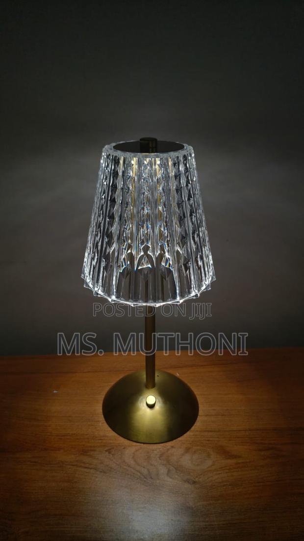 Minimalist Cordless Rechargeable Bedside Touch Lamp - thumbnail 2