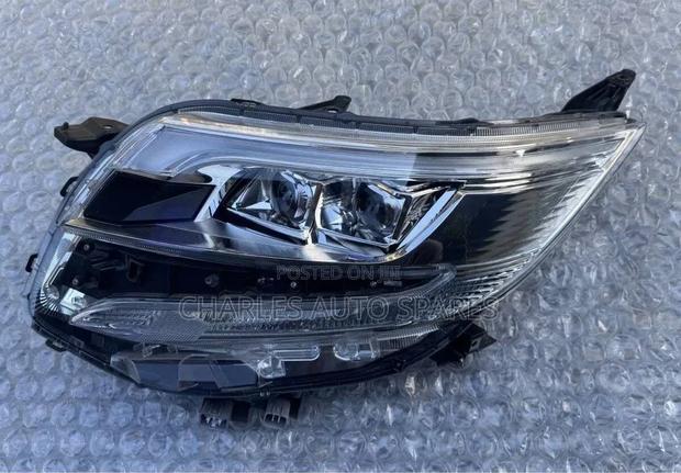 Noah 2020 Headlight Xenon
