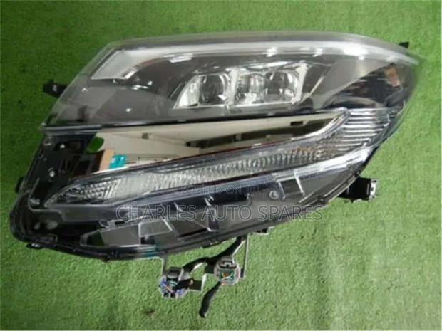 Noah 2020 Headlight Xenon - thumbnail 2