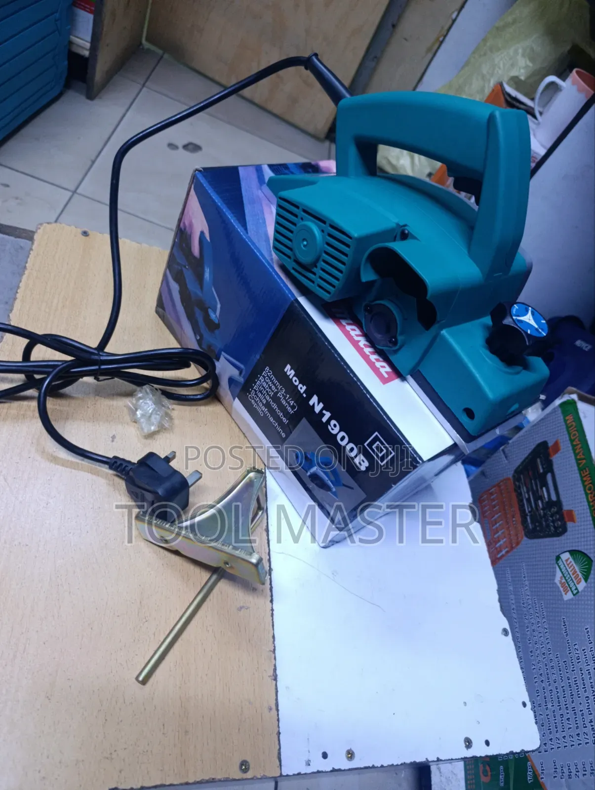 500 Watts Makita Electric Planner/Makita Wood Planner