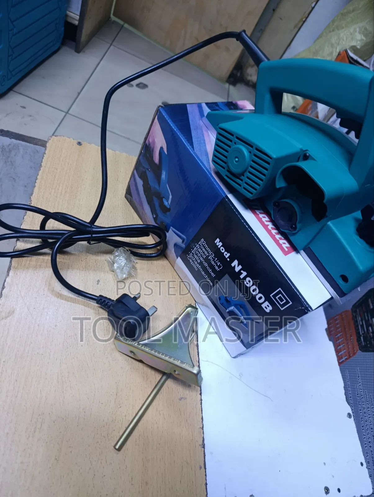 500 Watts Makita Electric Planner/Makita Wood Planner