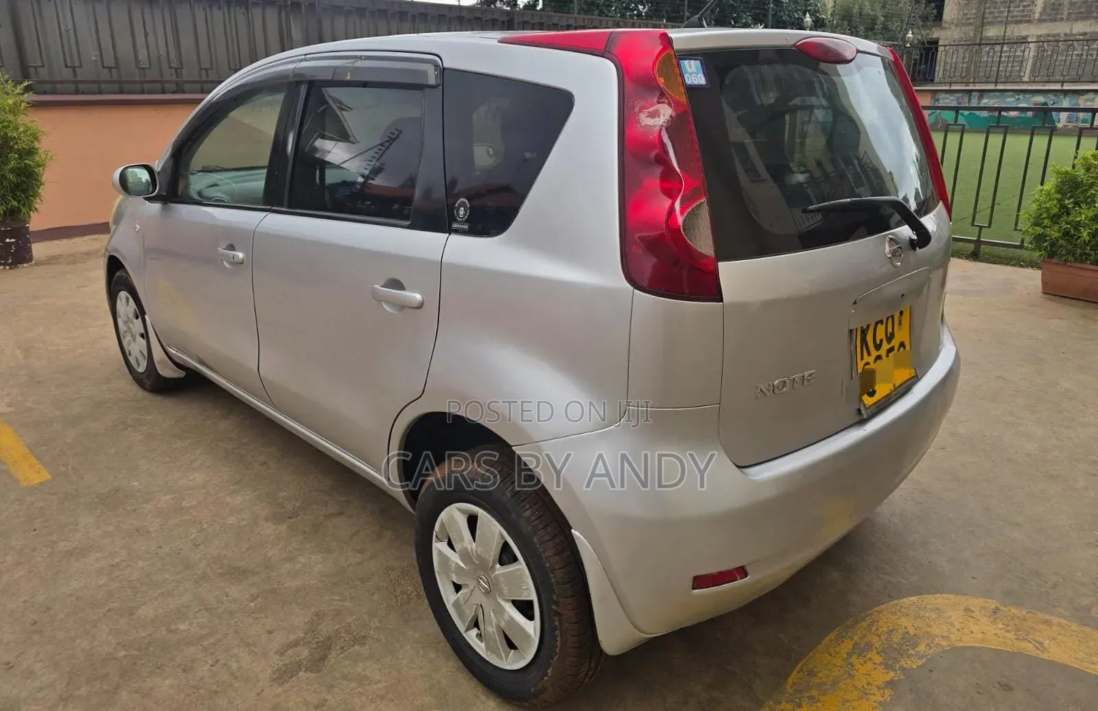 Nissan Note 1.4 2011 Silver