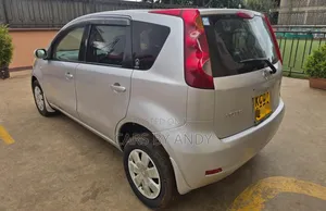Nissan Note 1.4 2011 Silver