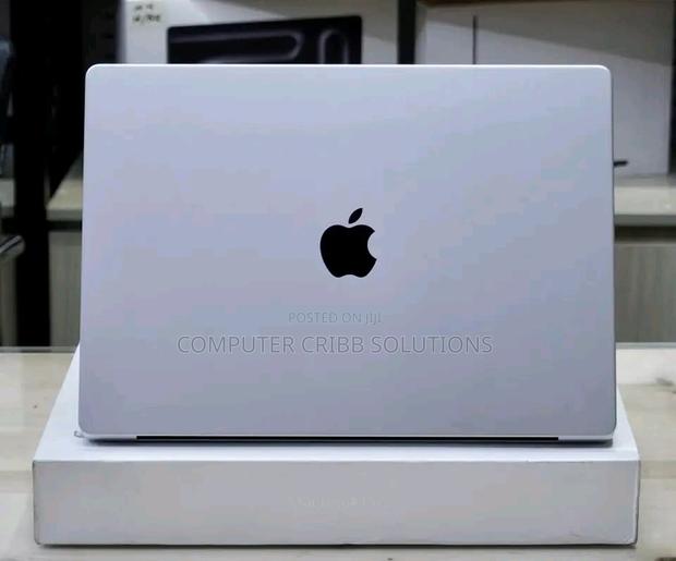 Laptop Apple MacBook Pro 2022 M2 32GB Apple M1 Pro SSD 512GB - thumbnail 2