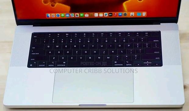 Laptop Apple MacBook Pro 2022 M2 32GB Apple M1 Pro SSD 512GB - main view
