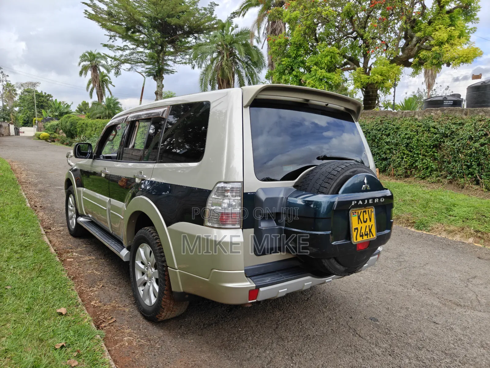Mitsubishi Pajero 3.2 Di-Dc GLS 2012 Beige