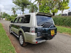 Mitsubishi Pajero 3.2 Di-Dc GLS 2012 Beige