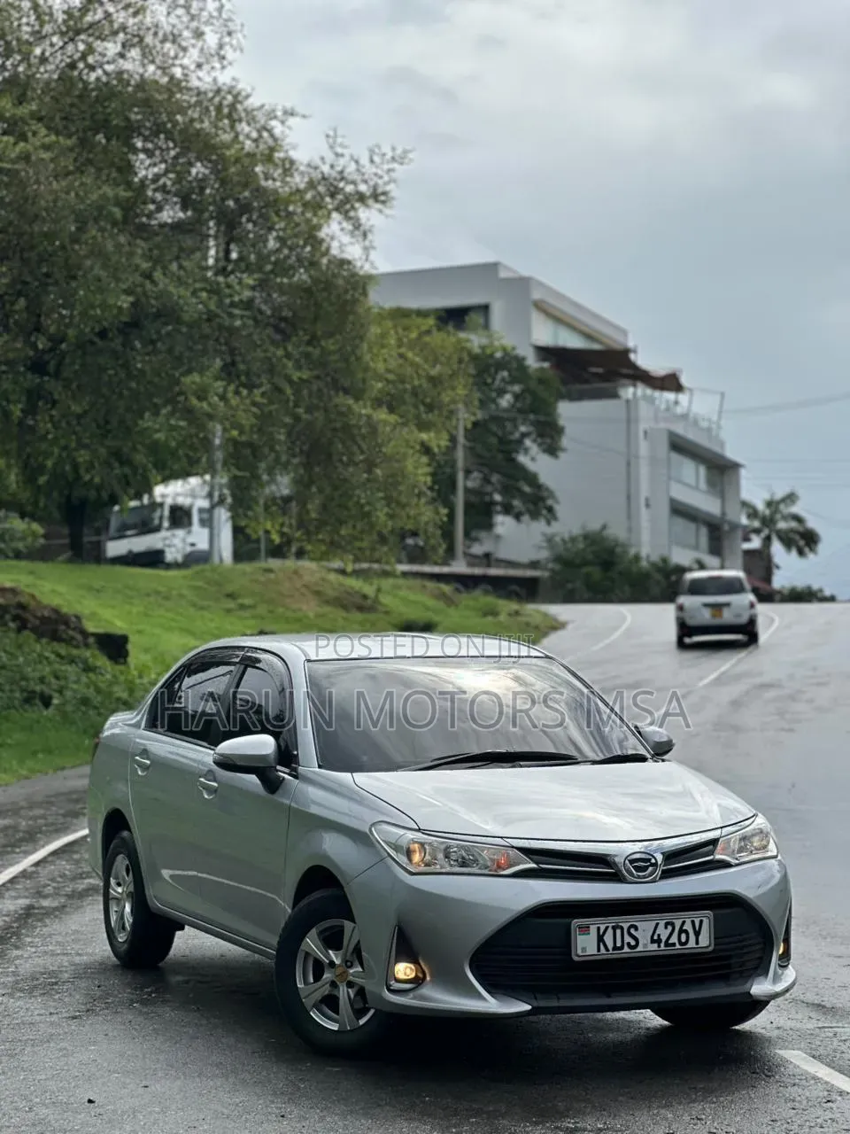 Toyota Axio 2017 Silver